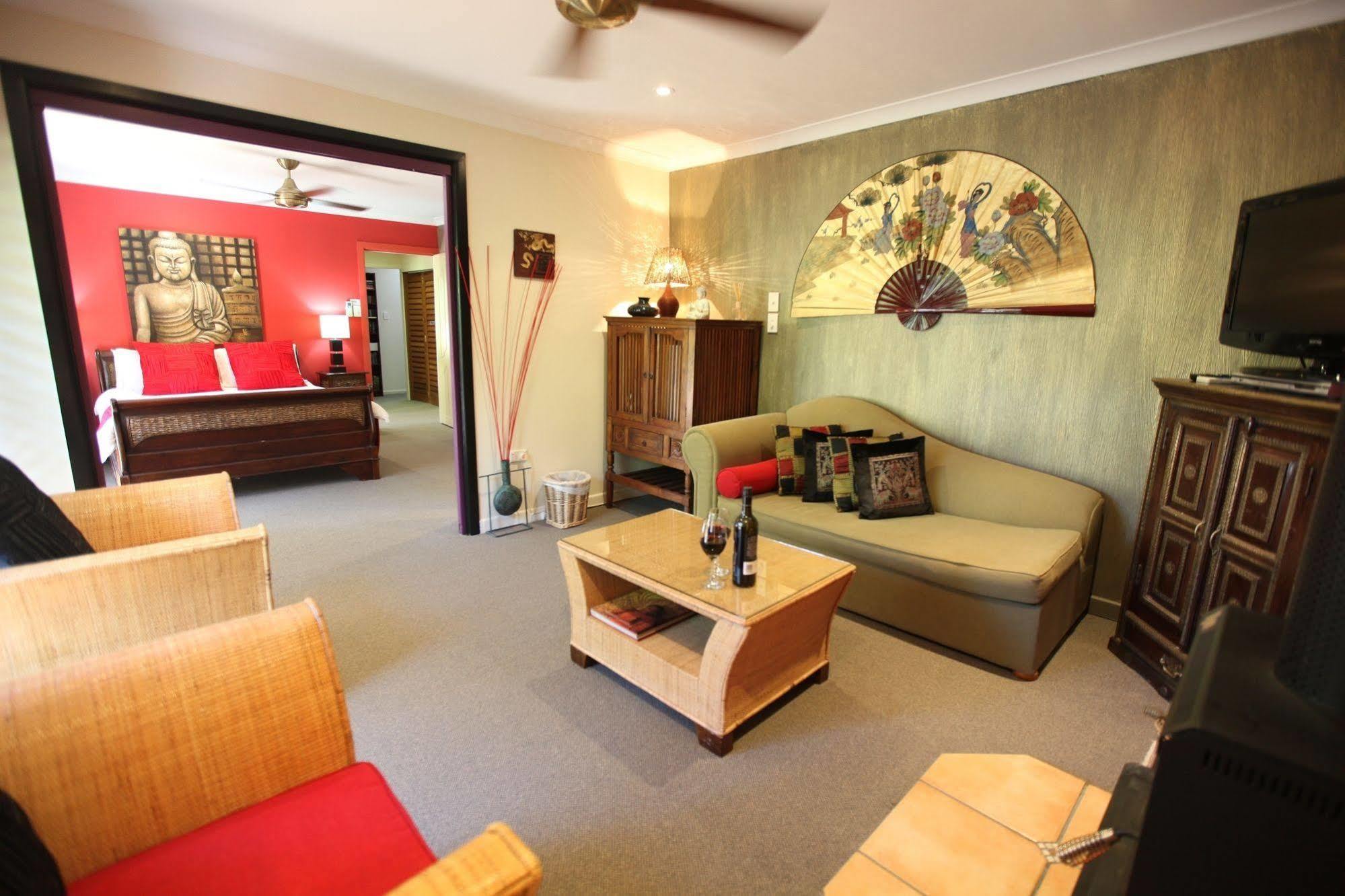 Avocado Sunset Bed & Breakfast Mount Tamborine Exterior photo