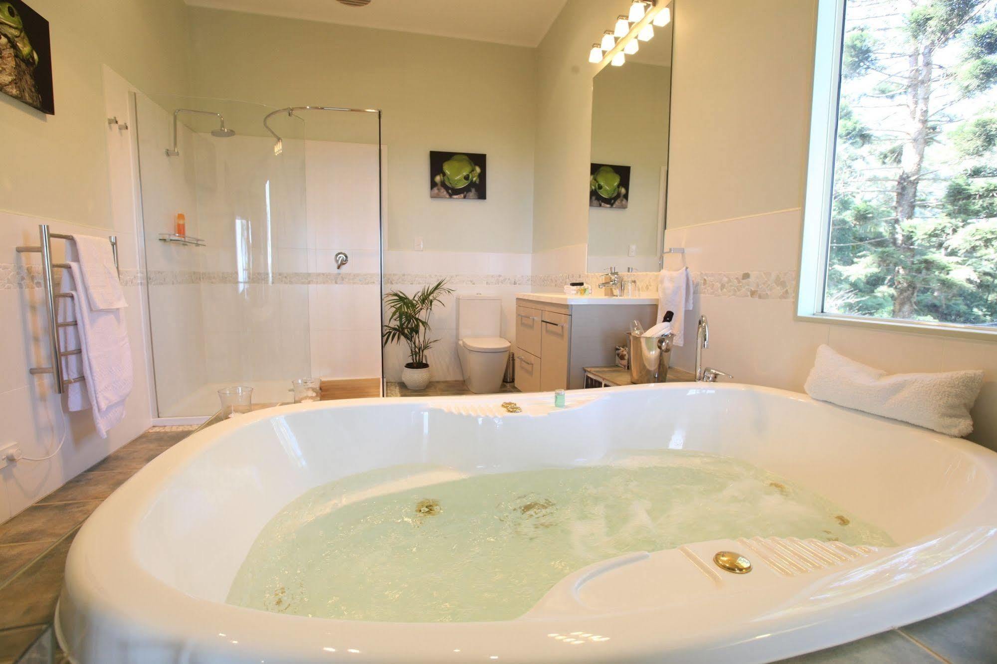 Avocado Sunset Bed & Breakfast Mount Tamborine Exterior photo