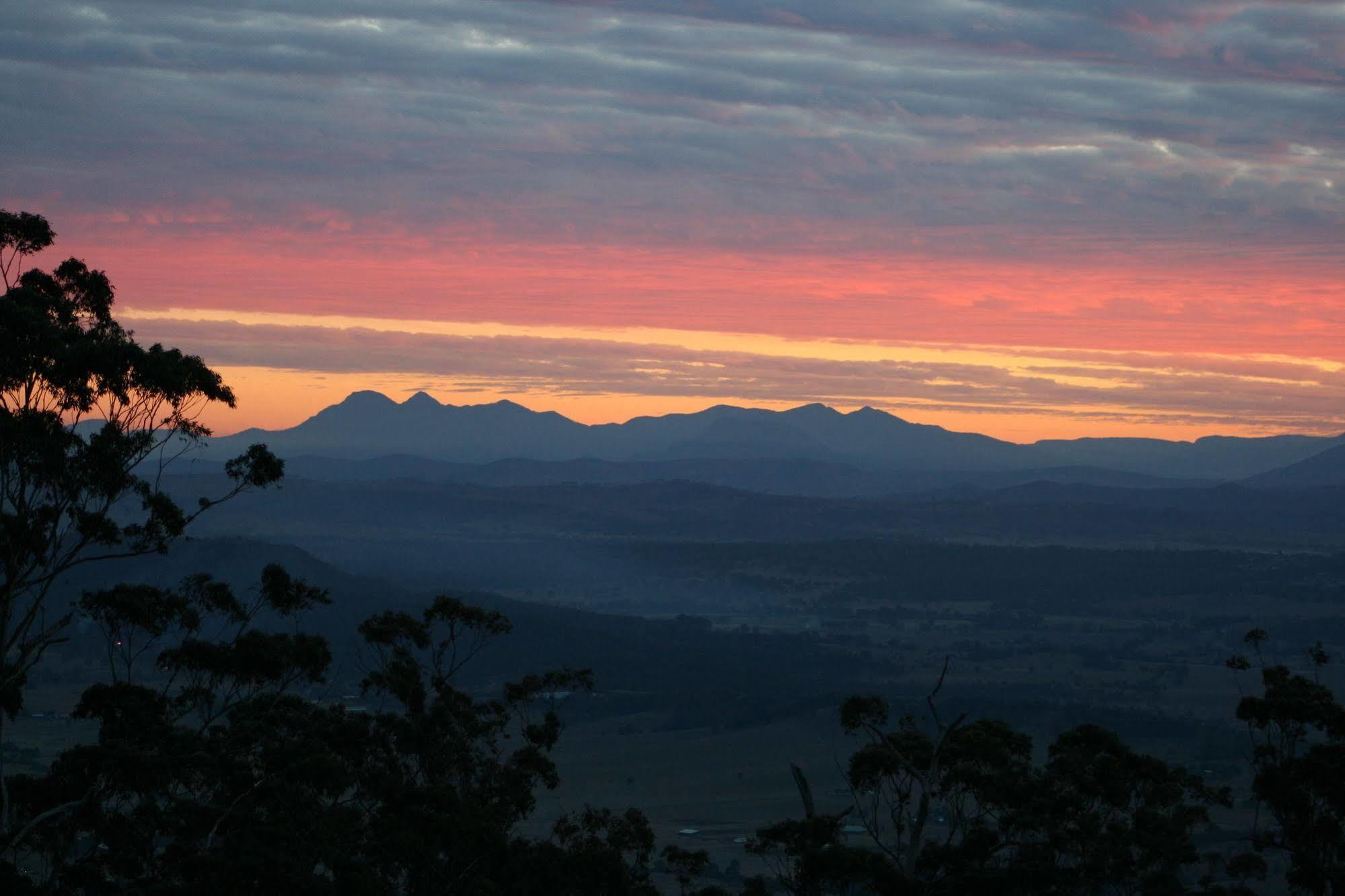 Avocado Sunset Bed & Breakfast Mount Tamborine Exterior photo
