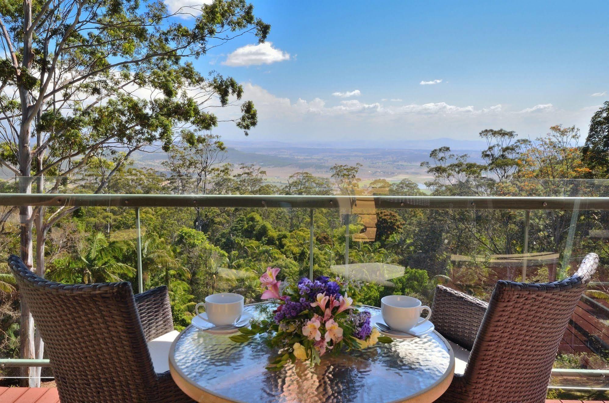 Avocado Sunset Bed & Breakfast Mount Tamborine Exterior photo