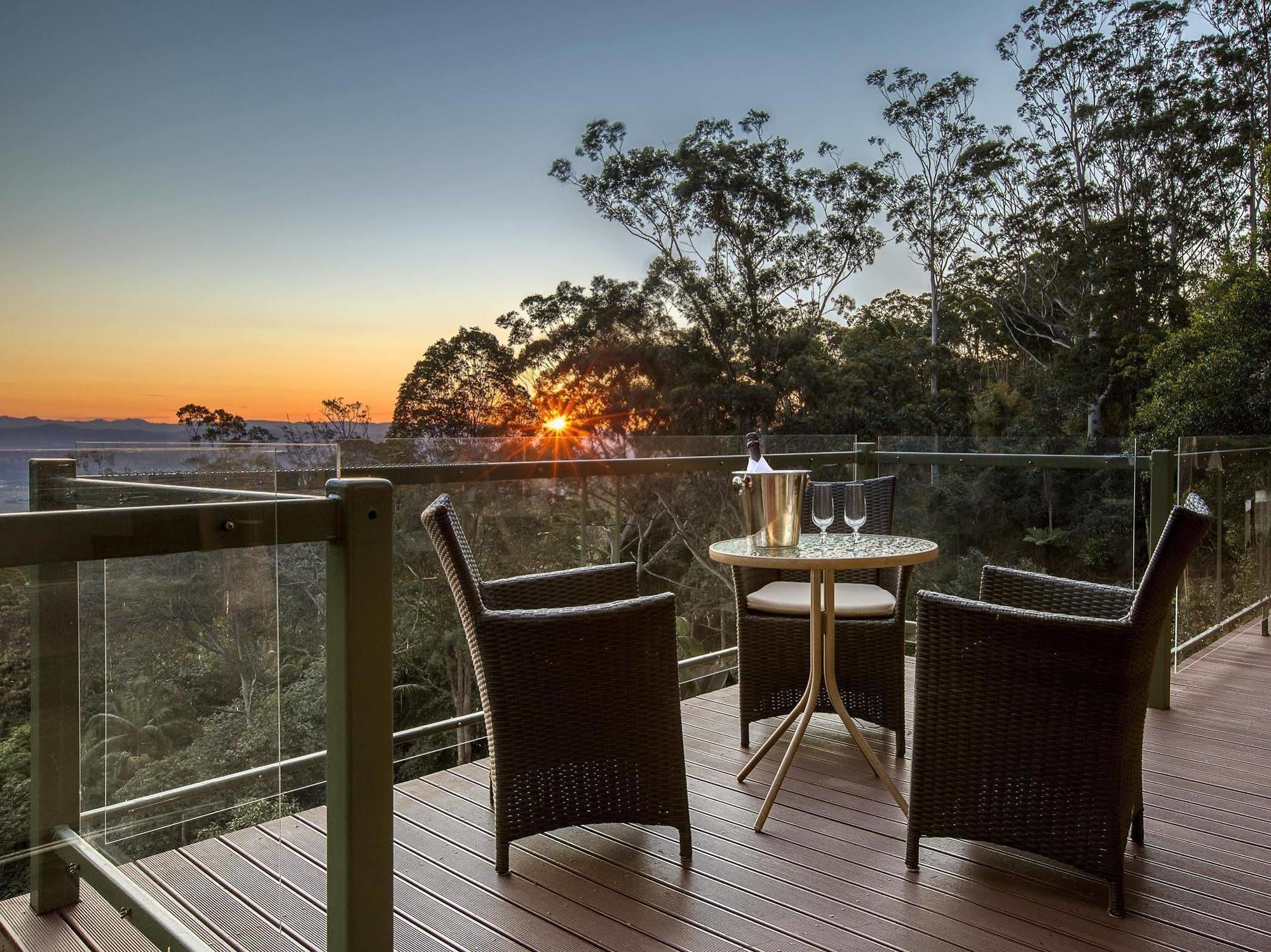 Avocado Sunset Bed & Breakfast Mount Tamborine Exterior photo
